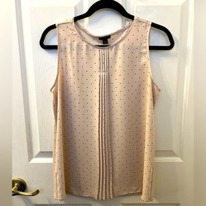 Ann Taylor, Blush/light pink sleeveless blouse. Size small